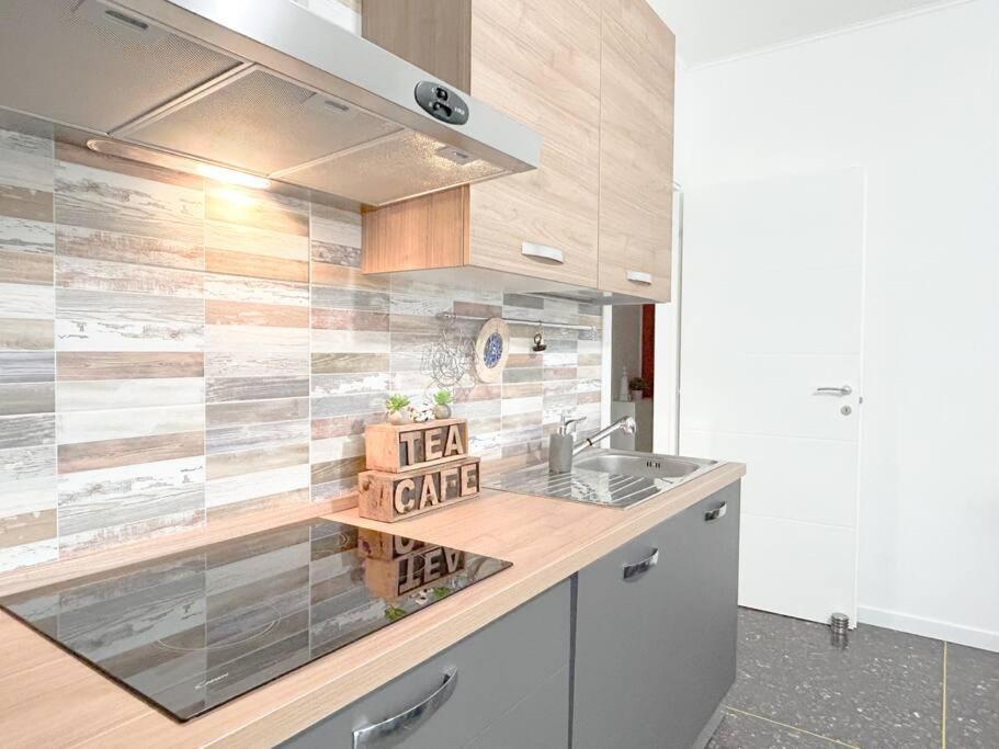 Ferienwohnung Free Parking - Elegante Casa Con Wifi -Smarttv Savona Exterior foto