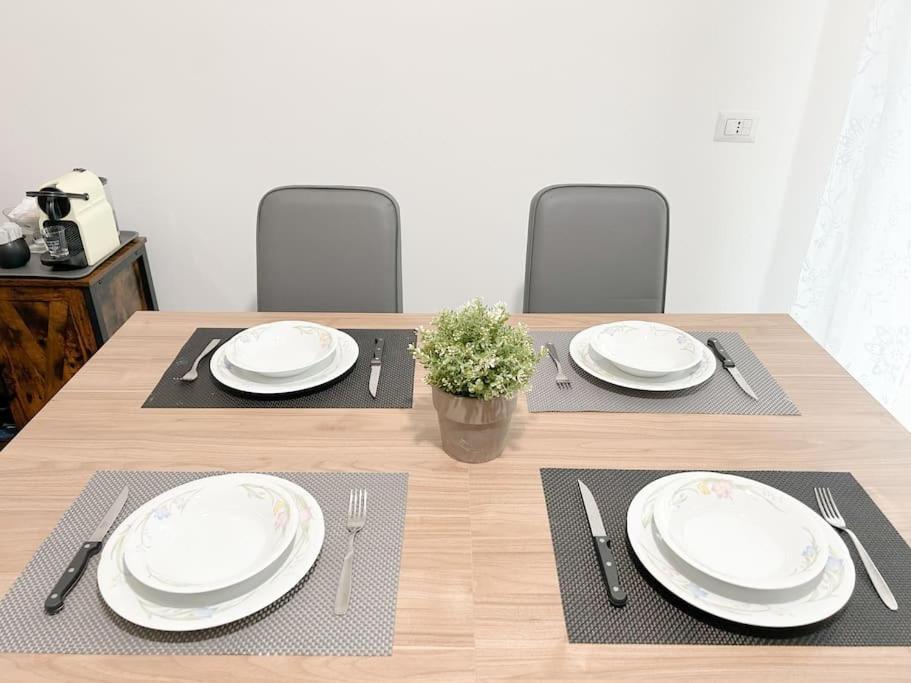 Ferienwohnung Free Parking - Elegante Casa Con Wifi -Smarttv Savona Exterior foto